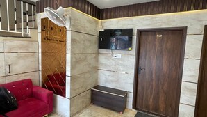 Gambar tidak terklasifikasi, 5 dari 37, tombol