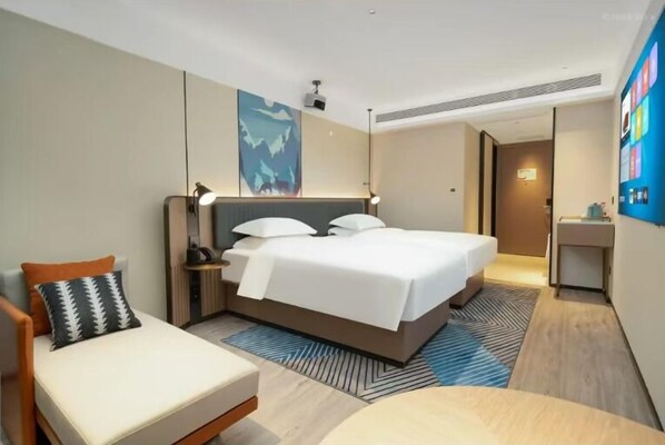 Bureau, espace de travail pour ordinateur portable, rideaux occultants