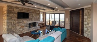 Kbel sea View Villa, Private Pool, Sleeps8, Garden