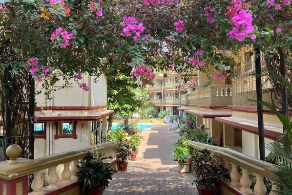 Property grounds - Vistar Holidays : One-Bedroom Premium Apartment
(Candolim)