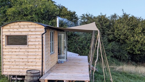 Cwtch Bryn | Off-grid Escape | Wilder Nature