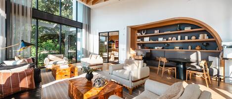 TV connectée, table de tennis de table