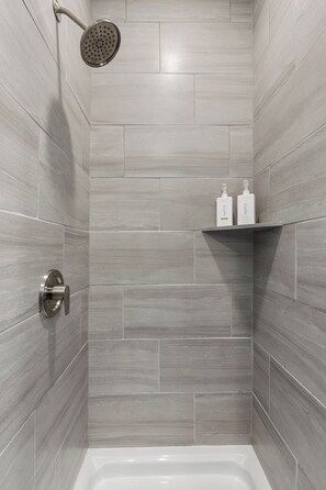 Hair dryer, towels - Luxury Loft Style Apartment (Austin)