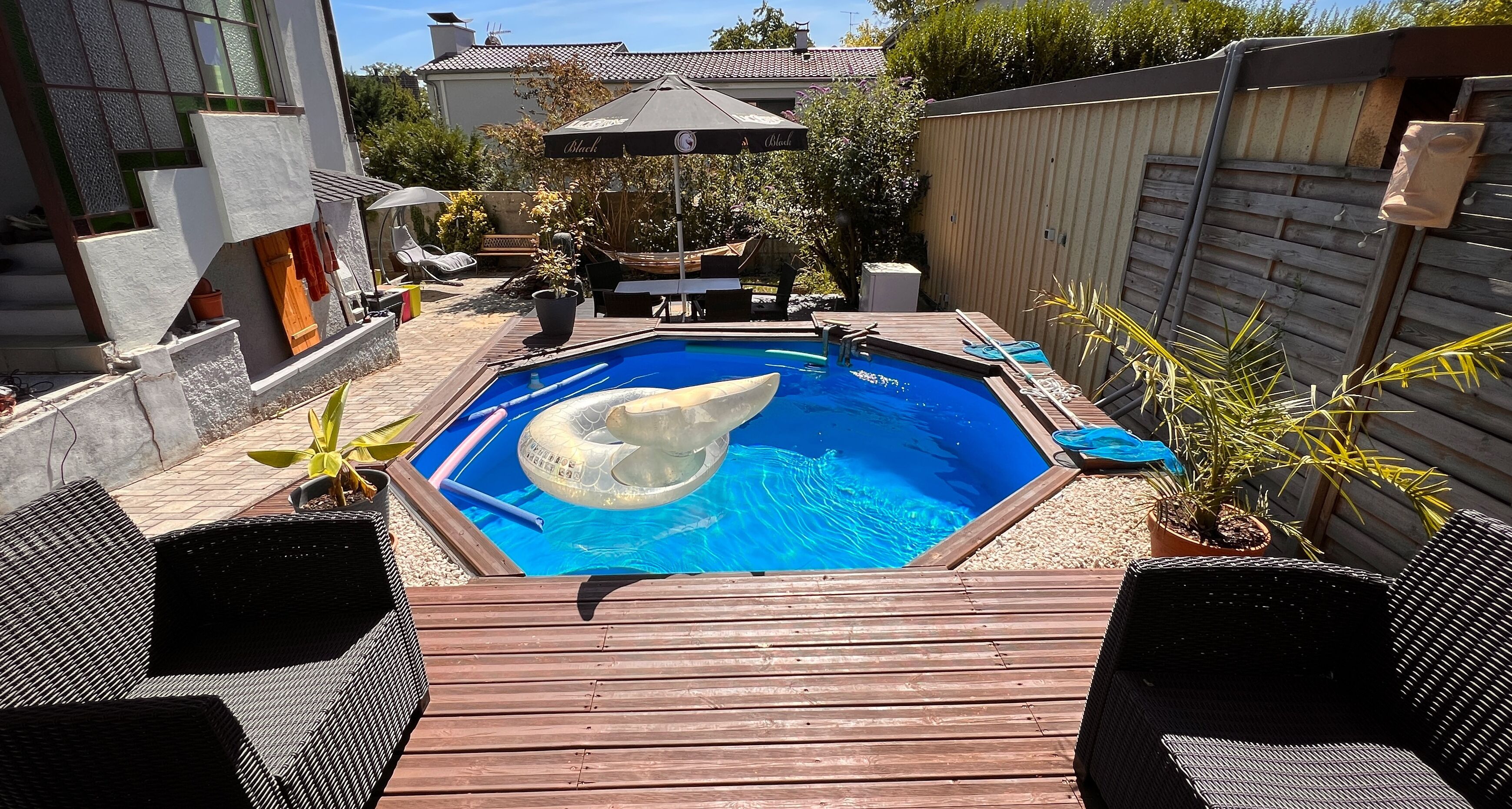 Piscina all'aperto, una piscina riscaldata