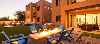 4 Villas/40 Guests: Walk to Troon North Golf Club