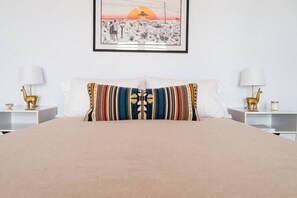 1 chambre, bureau, fer et planche à repasser, Wi-Fi