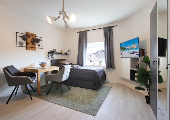 Business Condo, Kitchenette, Courtyard View | 1 bedroom, individually decorated, individually furnished - RtR Herne (Herne)