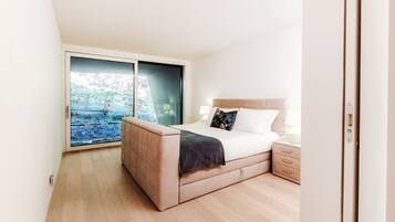 3 bedrooms, down comforters, individually furnished, iron/ironing board