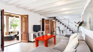 Smart TV, table tennis