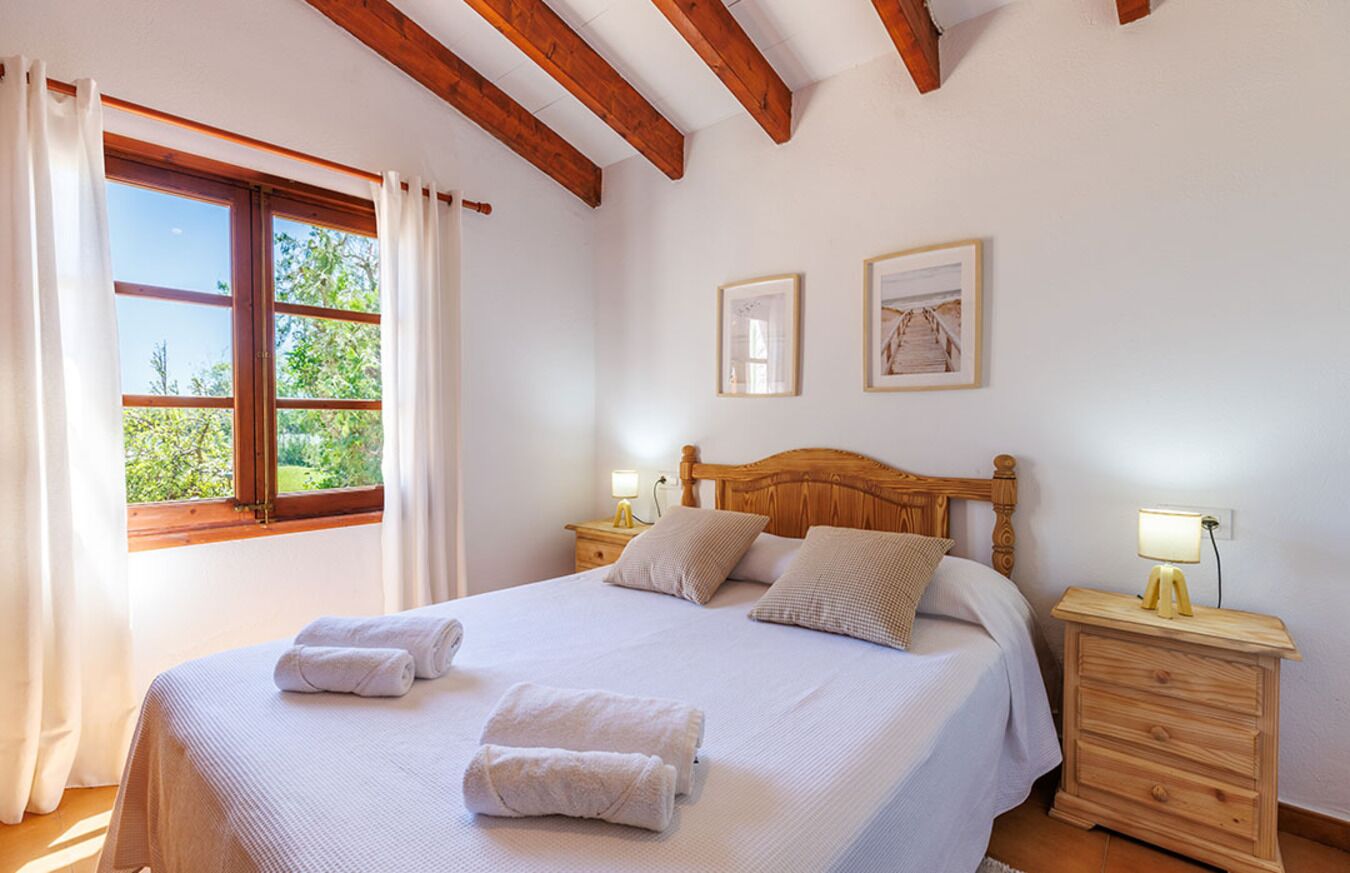 2 chambres, fer et planche à repasser, accès au Wi-Fi (inclus)