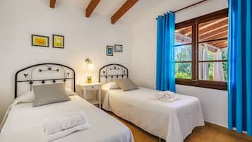 2 chambres, fer et planche à repasser, accès au Wi-Fi (inclus)