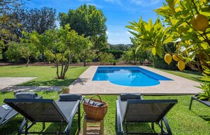 Pool - Family-Friendly Villa with Beautiful Gardens, Steps away from the Old Town (Pollença)