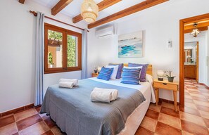 3 dormitoris, planxa i posts de planxar, wifi gratuïta i roba de llit 