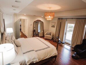 6 bedrooms, iron/ironing board, travel crib, WiFi