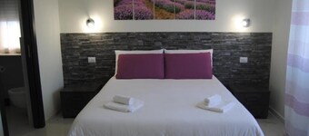 Little Gardens Guest House - Lavender Room