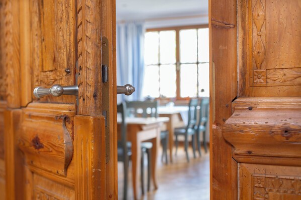 Free daily buffet breakfast - Gasthof Alex (Weissenbrunn)