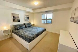 3 slaapkamers, een strijkplank/strijkijzer, wifi, beddengoed