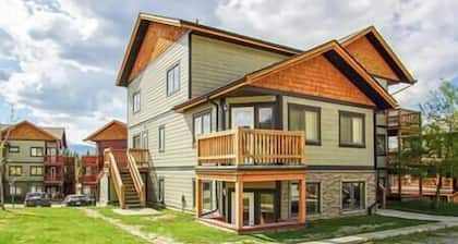 Stylish 2Bed 2Bath Near Hot Springs!