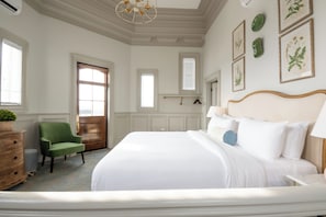 Suite, Balcony, Pool View | Free WiFi - The Kentucky Castle (Versailles)