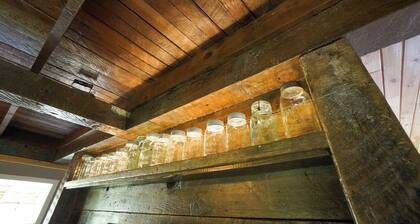 Stay in the Barn! Bedroom in the Hayloft!