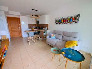 TV - QUIET STANDING, VERY LARGE TERRACE, SWIMMING POOL, 800 M FROM THE BEACH, RENOVATED IN 2024 (Saint-Cyprien)