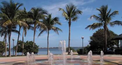 Dockside studio in Jensen Beach