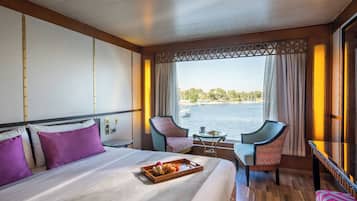Double or Twin Room | Premium bedding, minibar, in-room safe, bed sheets