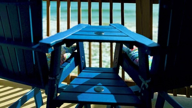 A wooden deck with a table and chairs facing a beach. - ♥New Listing Discount♥Ocean View♥Private Deck♥Newly Remodeled (North Topsail Beach)
