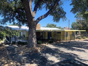 Exterior - Yellow Rose of Texas at Lake LBJ/Horseshoe bay ~ Cottonwood Shores Grt location  (Cottonwood Shores)