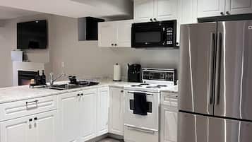Microwave, oven, stovetop, coffee/tea maker