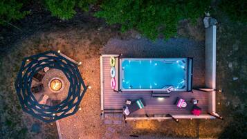 Outdoor pool, a heated pool