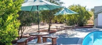 Pool House in Exclusive Sam Hughes Neighborhood