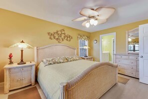 4 soverom, strykejern/-brett, wi-fi og sengetøy