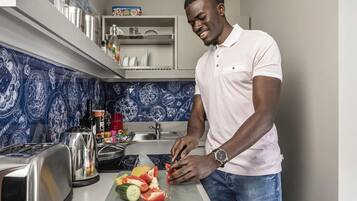 Studio, Non Smoking | Private kitchen