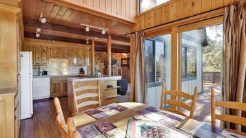Cabin, Multiple Beds, Patio, Mountain View (2494) | 4 bedrooms, individually decorated, individually furnished, bed sheets