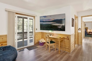 Interior - Lookout Lodge #2128 (Big Bear City)