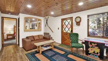 Cabin, Multiple Beds, Hot Tub, Mountain View (2492) | Living area