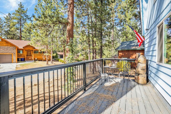 Cabane, plusieurs lits, patio, vue montagne (2499) | Vue de la chambre