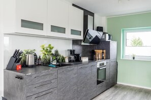 Fridge, microwave, oven, stovetop