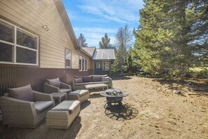 Terrace/patio - Come stay at the Moose Jam! (Island Park)