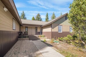 Exterior - Come stay at the Moose Jam! (Island Park)