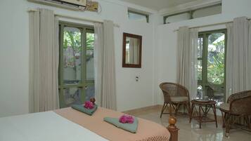 Standard Double Room | Free WiFi