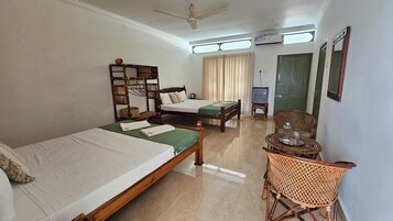 Deluxe Quadruple Room | Free WiFi