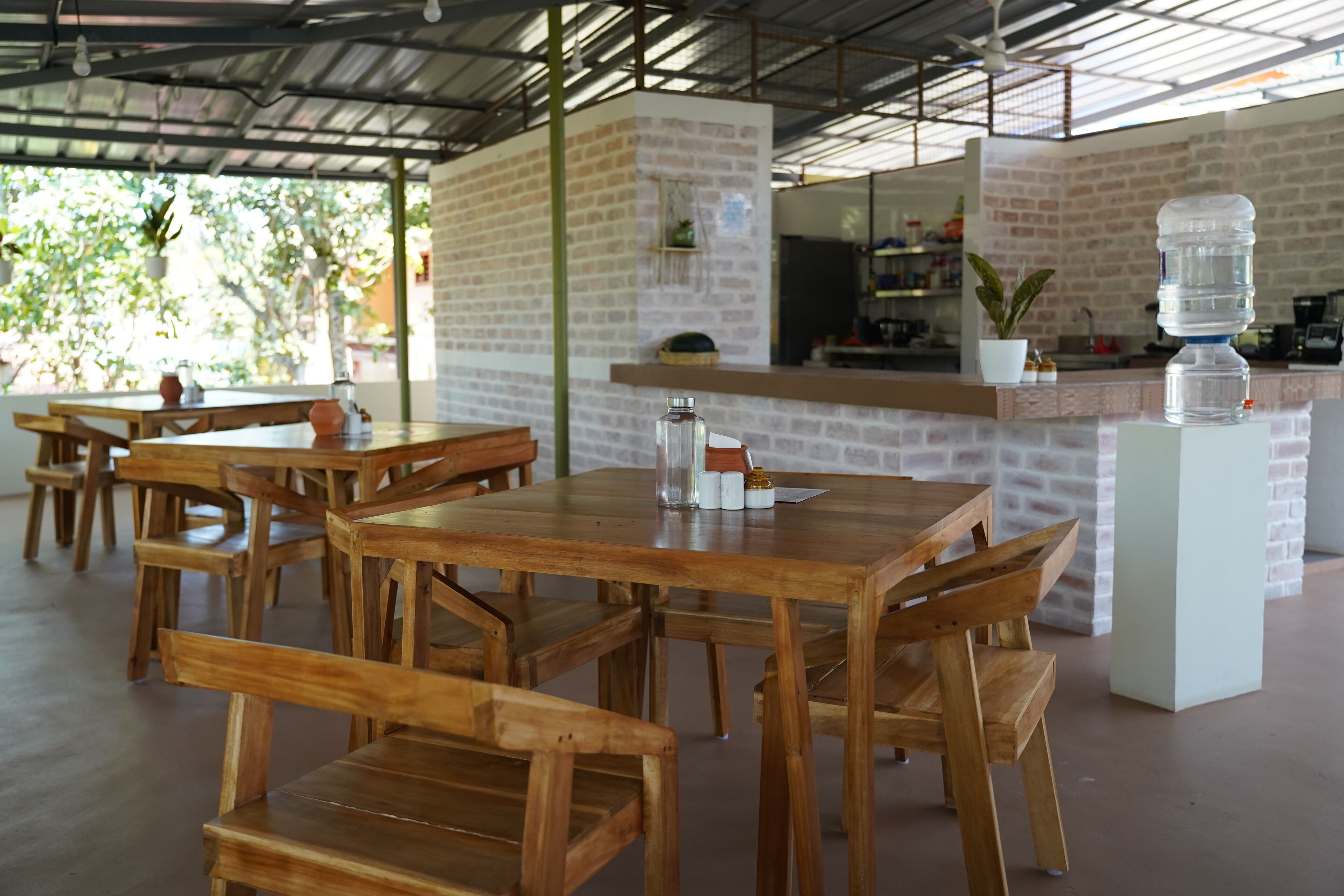 Daily continental breakfast (INR 250 per person)