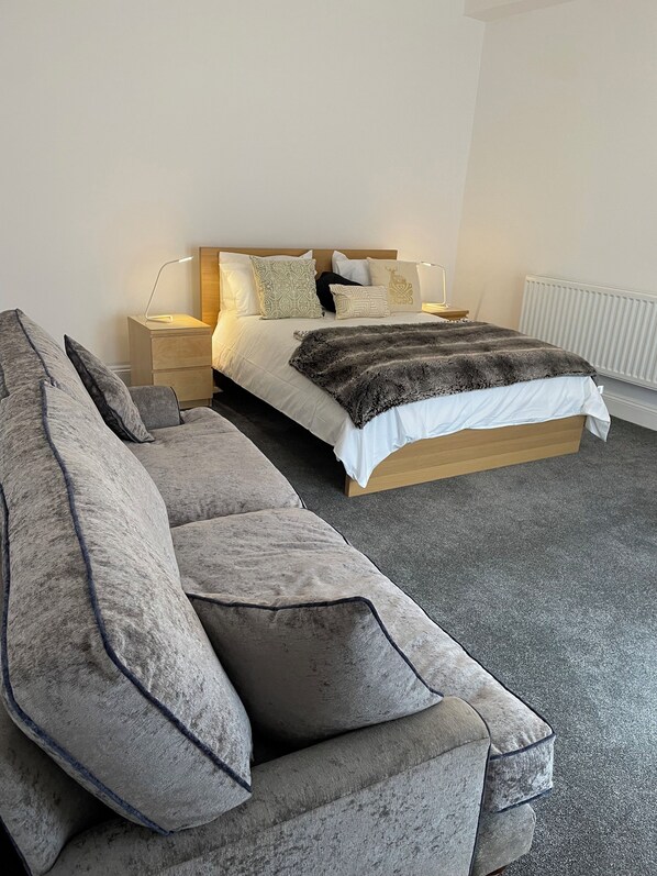 Ferienhaus | 4 Schlafzimmer, Bügeleisen/Bügelbrett, kostenloses WLAN, Bettwäsche