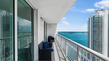 Condo superluxo, 2 quartos, vista para o oceano | Vista para a cidade