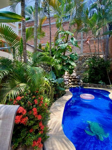 Estrella - Casa MoJo's airy 2BR, kitchen, pool