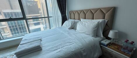 2 habitaciones, tabla de planchar con plancha y wifi