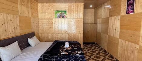 1 bedroom, bed sheets