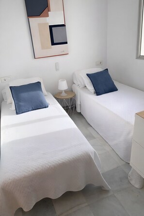 2 bedrooms, free WiFi, bed sheets